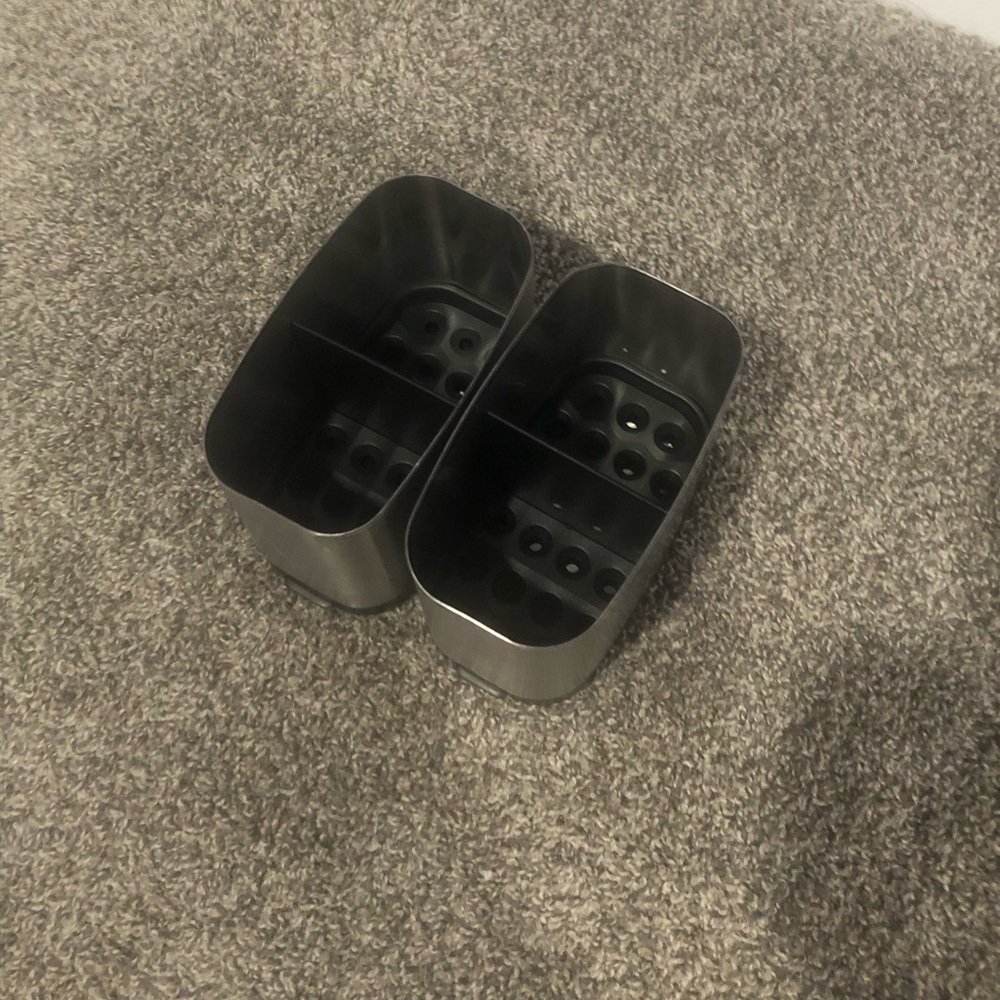 Brand new OXO kitchen utensil holder with bottom drain removal. NEVER USED